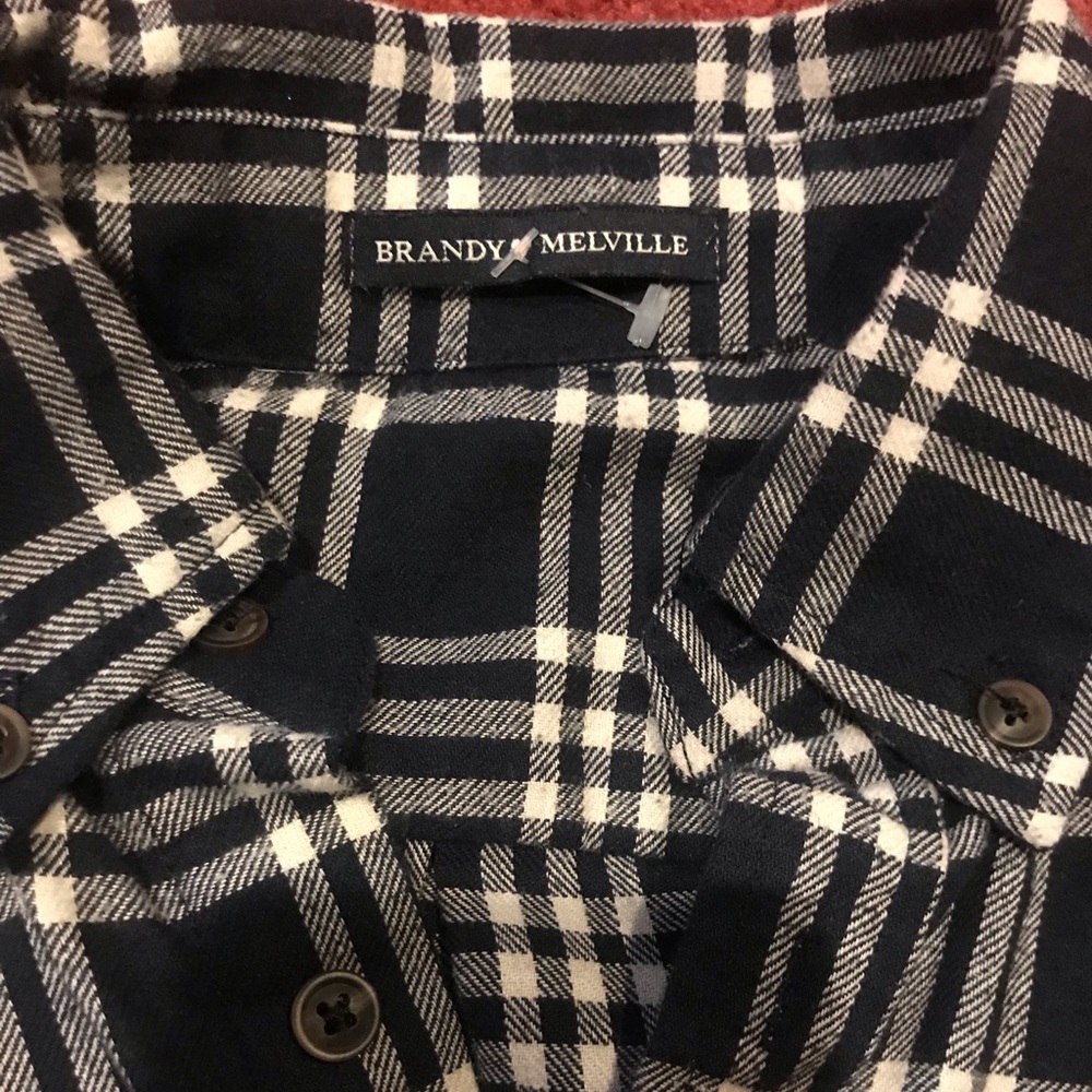 Brandy Melville Plaid Cropped Shirt - Picture 3 of 3